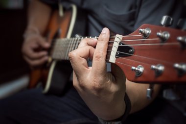 gitarist çalış