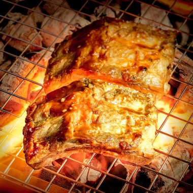 Izgara domuz pirzolası.