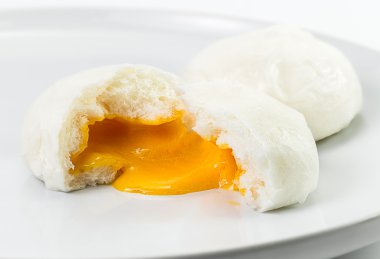 kremsi buğulanmış çörek
