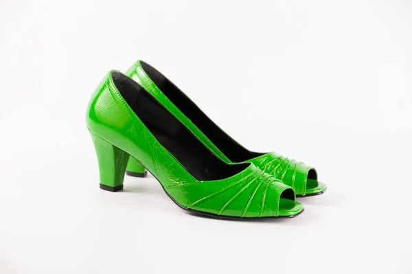 Chaussures Cuir Vert Femme Sur Fond Blanc Produit Isolé — Photo