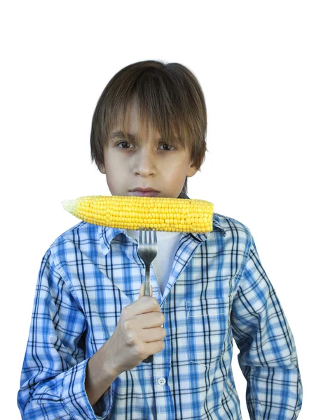 Menino comendo milho — Fotografia de Stock