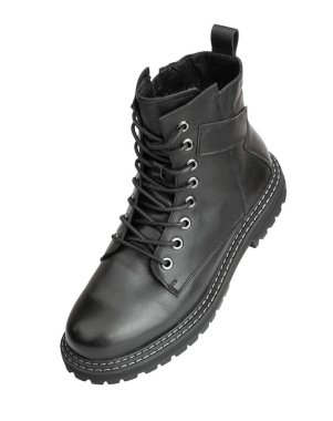 Siyah botlar beyaza izole edilmiş. Beyaza izole edilmiş çelik kaplama deri botlar. Siyah asker botları, siyah asker botları. kırpma yolu ile