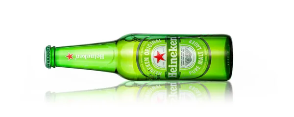 Chisinau Moldova 2022 Április Egy Üveg Heineken Lager Sör Fehér — Stock Fotó