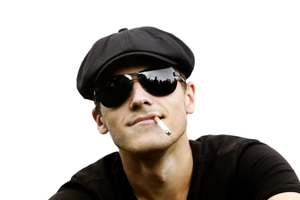 Homem bonito com um cigarro — Fotografia de Stock