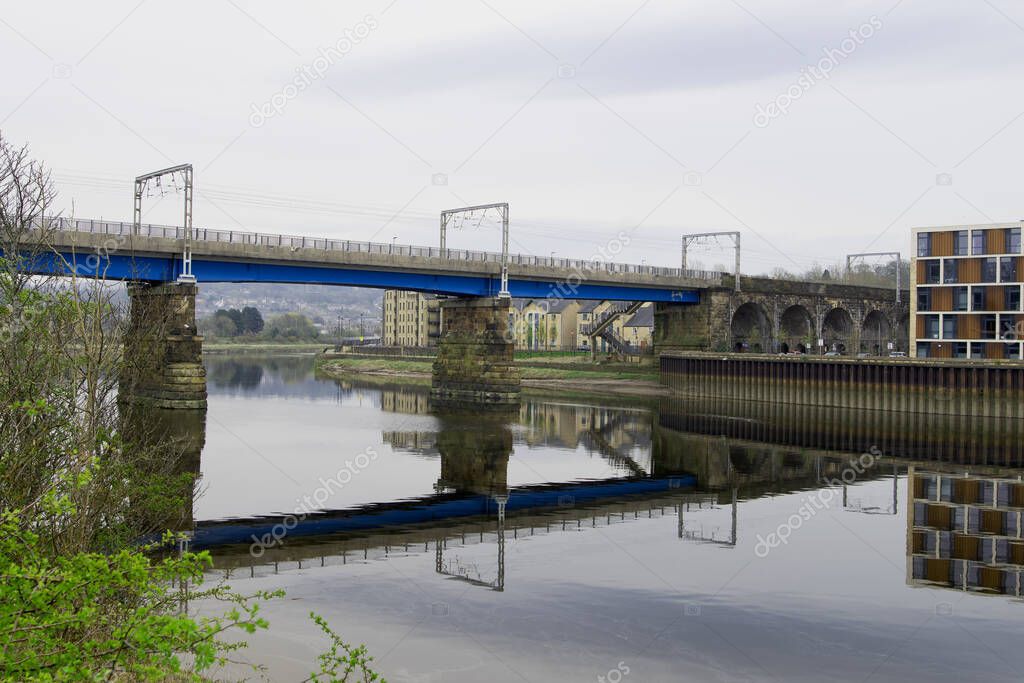 The cycle path by the River Lune provides beautiful vantage points from which to view the River Lune and the city of Lancaster.