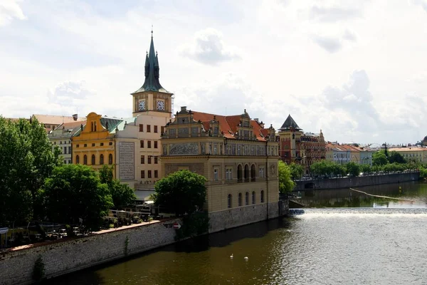 Widok Wieżę Zegarową Starego Rynku Mostu Karola Praga Czechy Niedzielę — Zdjęcie stockowe
