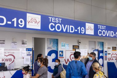 Meksika 'daki Benito Juarez Uluslararası Havalimanı' nda hızlı antijen test tesisi. Seyahat turizmi ve güvenlik protokolleri