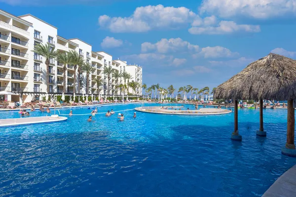 Hoteles ubicados a lo largo de las pintorescas playas de San José del Cabo en Zona Hotelera, Zona Hotelera — Foto de Stock
