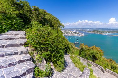 Mazatlan gözcü noktaları Mirador Del Faro ve Mirador de Crystal manzaralı panoramik hava manzaralı Mazatlan Tarihi Merkezi, Zona Dorada Oteli, El Malecon rıhtımı ve plajları