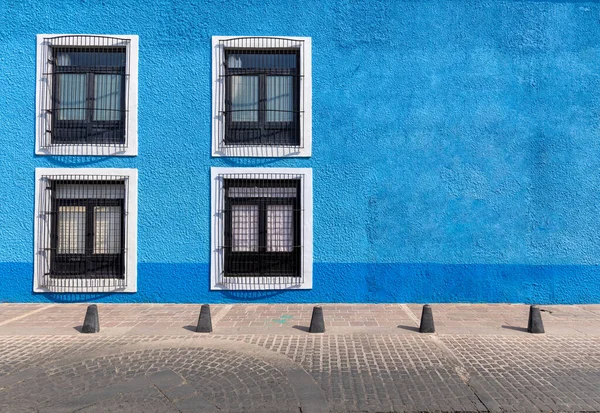 Центральная Мексика, Агуаскальентес, красивые улицы и красивые дома в историческом центре города, один из главных туристических центров города. — стоковое фото