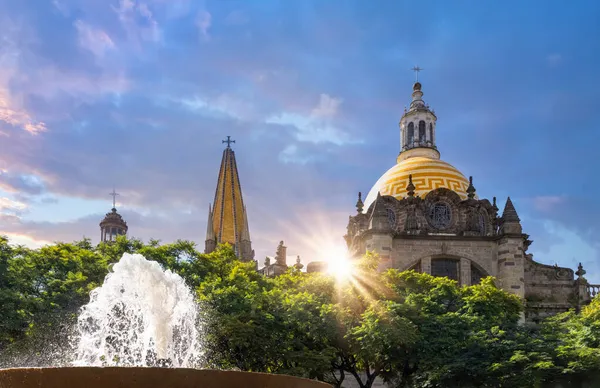 Monumento Catedral de la Basílica Central de Guadalajara, Catedral de la Asunción de Nuestra Señora en el centro histórico de la ciudad cerca de Plaza de Armas y Plaza de la Liberación —  Fotos de Stock