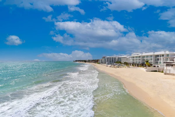 Plaża Playacar, playas i hotele Playa del Carmen, popularnego miejsca turystycznego na wakacje i wakacje na Riwierze Majów — Zdjęcie stockowe
