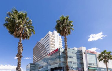 Leon City Finans Merkezi ve iş bölgesi tarihi şehir merkezini ve başlıca kültürel ve turistik merkezleri kapattı