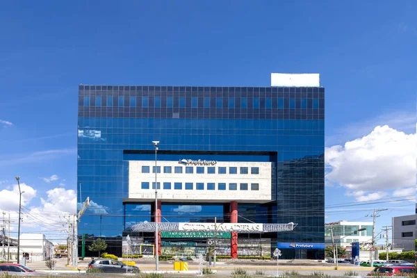 Leon City Financial Center e distrito de negócios perto centro histórico da cidade e principais atrações culturais e turísticas — Fotografia de Stock