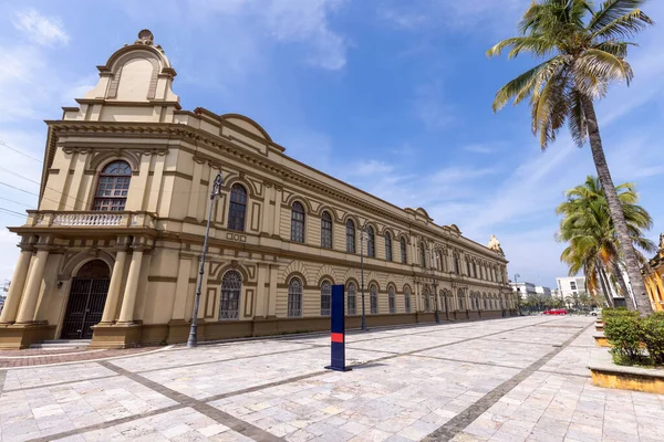 Veracruz, ruas coloridas e casas coloniais no centro histórico da cidade, uma das principais atrações turísticas da cidade — Fotografia de Stock