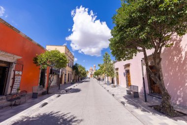 Durango, Victoria de Durango... Armas ve Katedral Bazilikası yakınlarındaki tarihi ve renkli şehir merkezi.