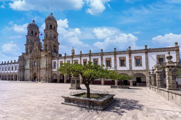 Mexique, Basilique Notre-Dame de Zapopan dans le centre historique — Photo
