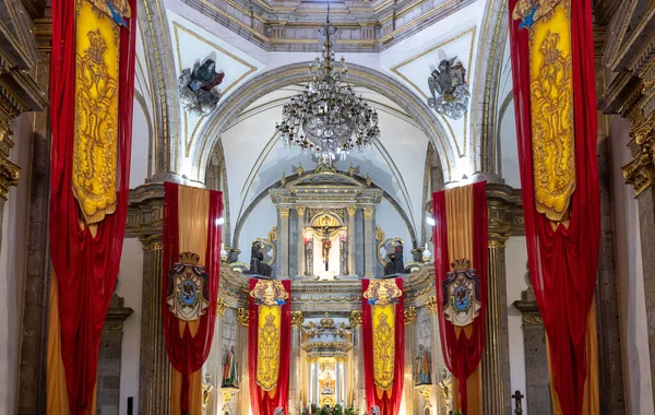 México, Basílica de Nossa Senhora de Zapopan no centro histórico da cidade — Fotografia de Stock
