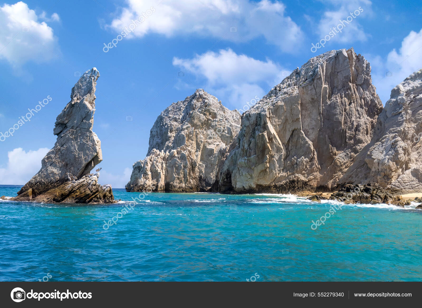 Mexico, Los Cabos, boat tours to tourist destination Arch of Cabo San