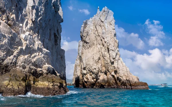 México, Los Cabos, passeios de barco para o destino turístico Arco de Cabo San Lucas, El Arco e praias — Fotografia de Stock