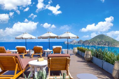 Los Cabos 'un tarihi turizm beldesi Cabo San Lucas Kemeri' nin manzaralı panoramik manzarası.