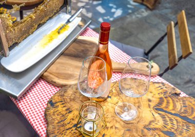 İsrail, Kudüs. Mahane Yehuda Pazarı. Otantik Yahudi yemekleri ve küçük restoranlar.