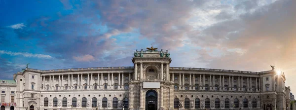 Áustria Viena Famoso Palácio Hofburg Heldenplatz Praça Dos Heróis — Fotografia de Stock