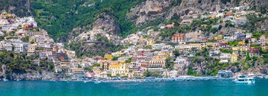 İtalya 'nın Amalfi Sahili' ndeki Positano manzarası.