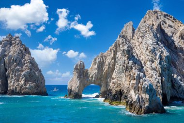 Meksika, Los Cabos, turistik yerlere tekne turları Cabo San Lucas Kemeri, El Arco ve plajlar.