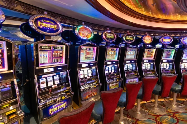 Casino Gioco Azzardo Blackjack Slot Machine Attesa Giocatori Turisti Spendere — Foto Stock