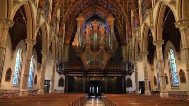 Kutsal İsim Katedrali 'nin Görkemli İçi, Şikago' nun Roma Katolik Tarihi Tarihi