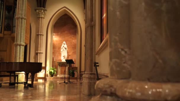 Hermoso Interior de la Catedral del Santo Nombre, Chicago EE.UU. — Vídeo de stock