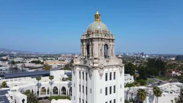 Beverly Hills City Hall, Λος Άντζελες CA ΗΠΑ, Drone Aerial View of Landmark Tower — Αρχείο Βίντεο