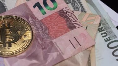 Banknotlar, Brezilya Gerçekleri, Euro ve Amerikan Doları Üzerine Bitcoin Altın Sikkesi