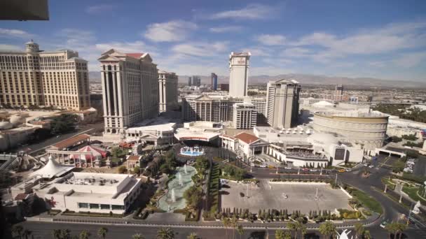 Caesars Palace och Bellagio Hotell och kasinon på Las Vegas Strip Window View — Stockvideo