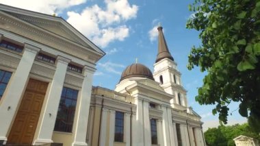 Odessa, Ukrayna, Dönüşüm Katedrali, Soborna Meydanı güneşli bir günde