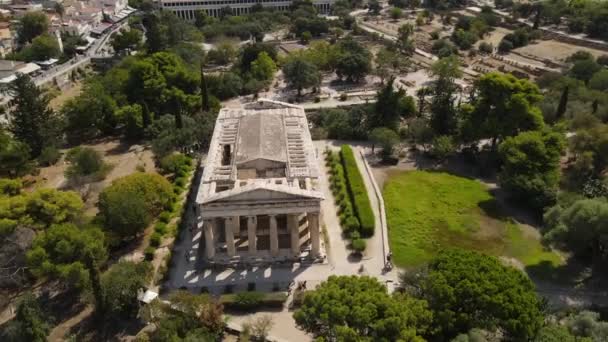 Templo de Hefesto en el Ágora Antiguo de Atenas, Grecia. Vista aérea del dron — Vídeos de Stock