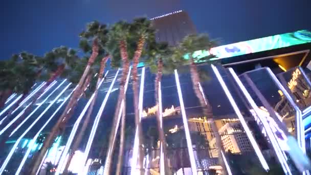 Las Vegas Strip Night Cosmopolitan Hotel Casino Neon Lights Right — Stock videók