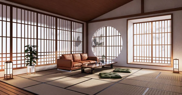 畳の床と白い壁で部屋の熱帯のインテリアでソファ日本人 — ストック写真