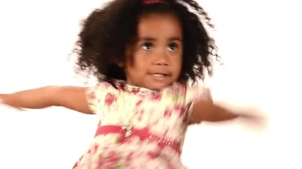 Funny mixed race black and latino brazilian little girl isolated dancing — Stock Video