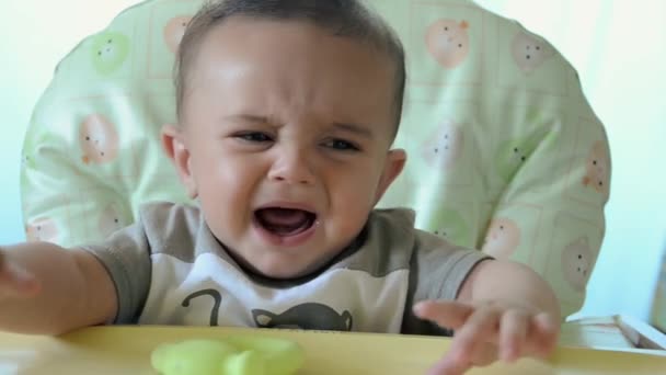 Little baby boy crying — Stock Video