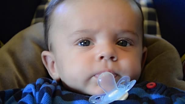 男の赤ちゃん — ストック動画