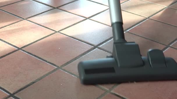 Прибирання підлоги — стокове відео