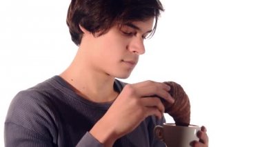 yakışıklı çocuk having kahvaltı