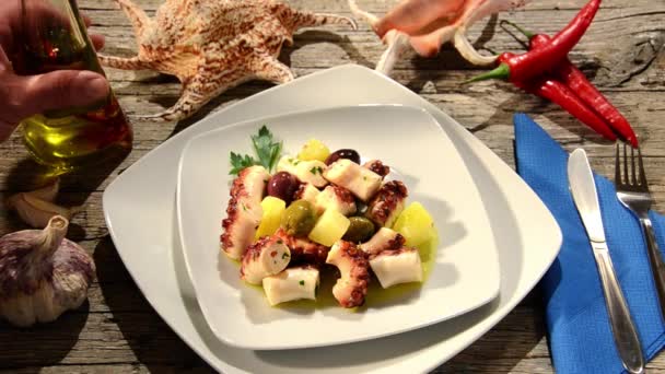 Ensalada de pulpo — Vídeos de Stock