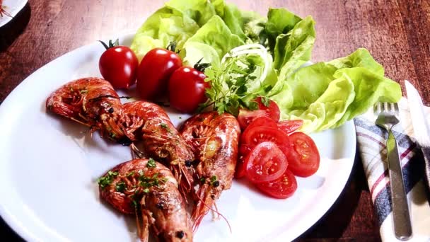 Mariscos, gambas a la parrilla — Vídeos de Stock