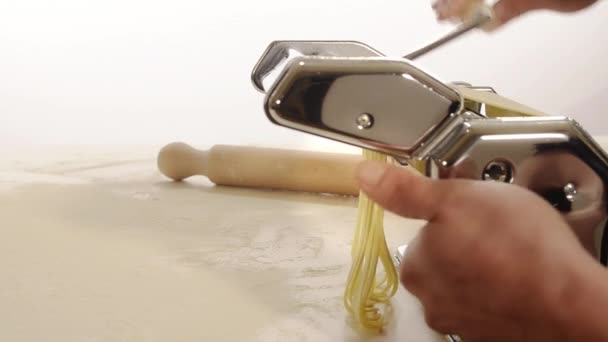 Huisgemaakte pasta — Stockvideo