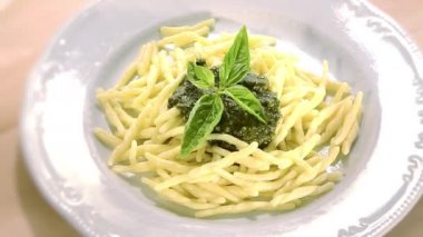 İtalyan gıda, makarna ve pesto