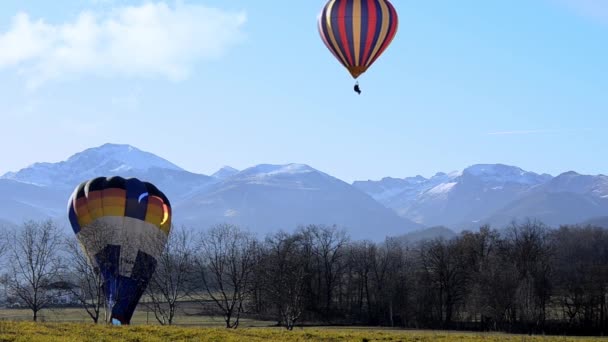 Heißluftballons — Stockvideo