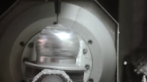 Industrielle Details. Fräsmaschine im Einsatz. — Stockvideo